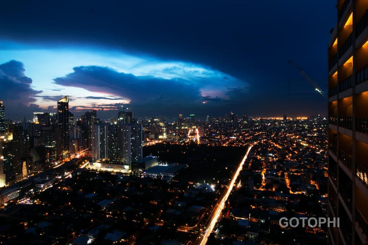 The Gramercy Residences Manila Exterior photo